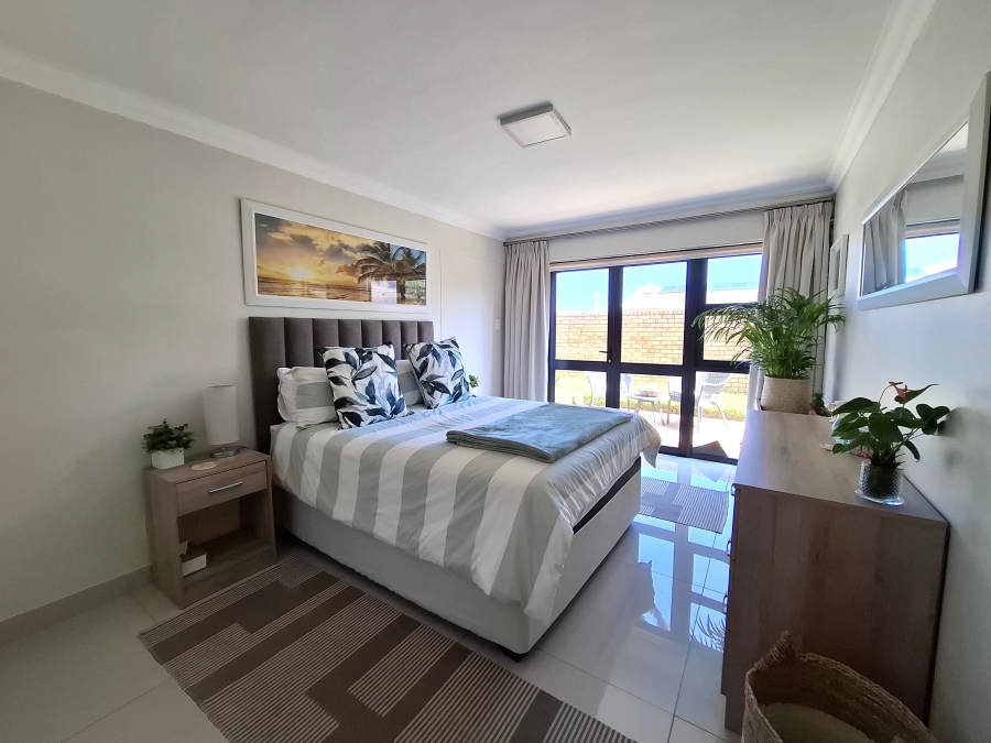 To Let 4 Bedroom Property for Rent in Bloubergstrand Western Cape